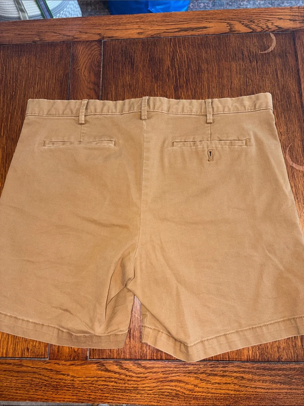 Banana Republic Men’s Lived In Khaki Flat-Front Chino Shorts